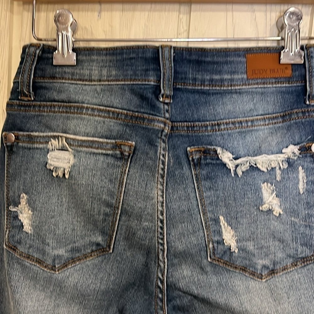 Judy Blue Jeans Cropped Distressed Blue Wash Size 25 - Picture 7 of 14